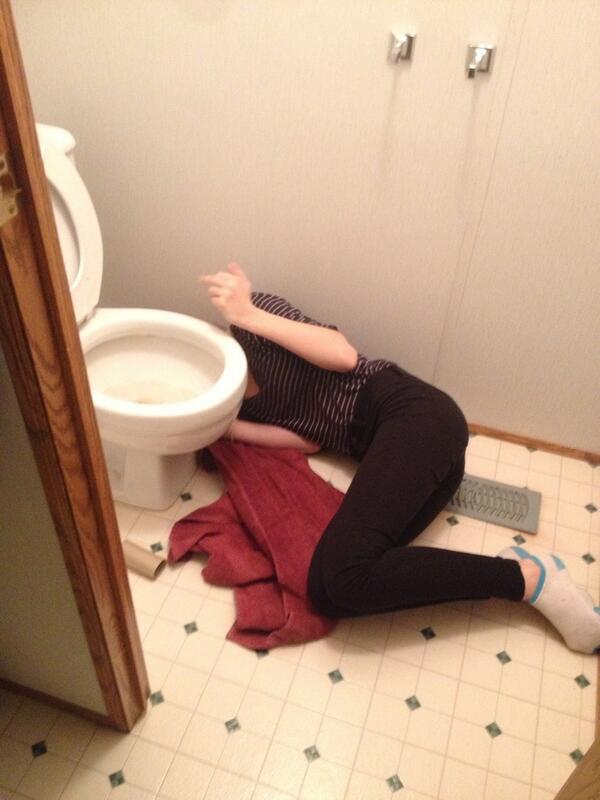 arctitmonkeys's tweet photo. @bitchellll @Huntermoore #himom http://t.co/T4yxC0I9BS