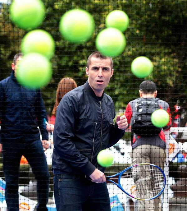 Taglio di capelli oasis