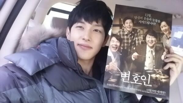 Siwan_ZEA's tweet photo. 변호인이 여러분의 큰 사랑을 받고 무려 천만 관객을 돌파했습니다!!! 정말 감사드리고 앞으로도 좋은 모습 보여드리기 위해 노력하겠습니다 http://t.co/uA8YNIk54W
