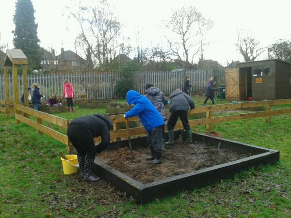 hillwestprimary's tweet photo. Hares - outdoor learning, collaboration and engagement. . Brilliant! http://t.co/cjGp4ycEFa