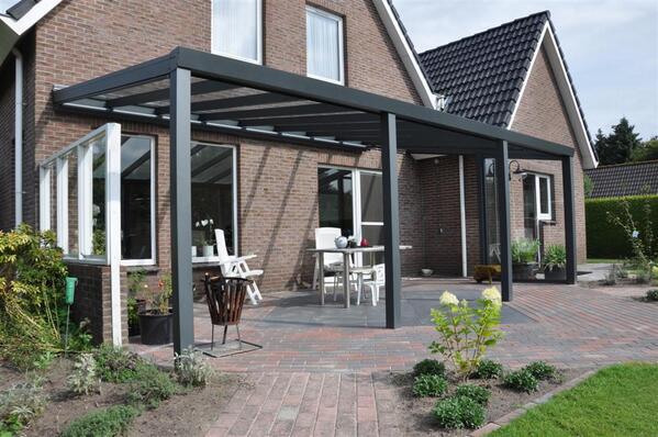 Verandapoint's tweet photo. Een #veranda met een glas-dak nu vanaf: €2387,00 http://t.co/t5vSkNFLWz of bel 036-8443622. #overkapping #tuinkamer http://t.co/i7vGWxGqZC