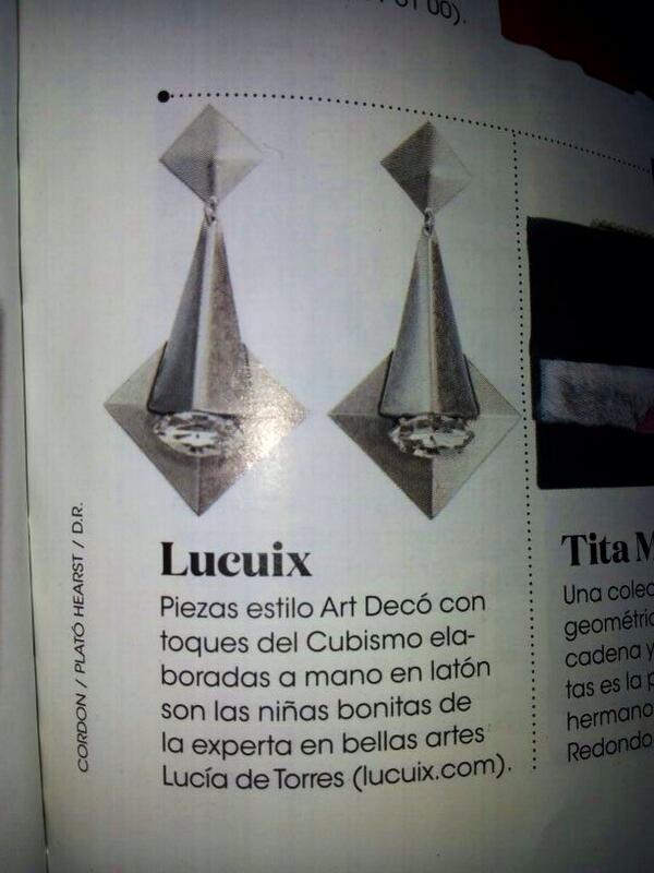 Lucuix_'s tweet photo. Iniciamos nuestro viaje a París, compramos la revista @elle_es para amenizarnos el camino, y... ¡SORPRESA! ¡Salimos! http://t.co/dKOMOIE9io