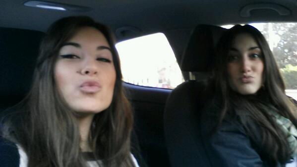 AlmuMenendez's tweet photo. Pa las rosasss @miriamalcat http://t.co/rKLsHZDceV