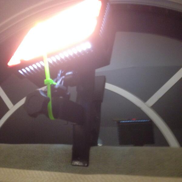 tomameek's tweet image. The "windowRig". #zipties and #spingclamps, for when there's no room for a #lightstand. #filmmaking #tv #shittyrigs