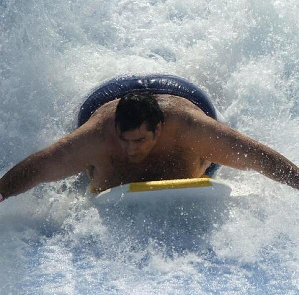 BadSelfies's tweet photo. Surfs up. http://t.co/aLPJSsKYnG