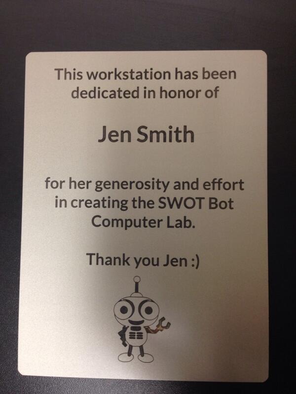 _ejallday_'s tweet image. @Jen_Face, thanks again for all your help... This is mounted at one of our workstations in the @SWOTBotOrg lab:)