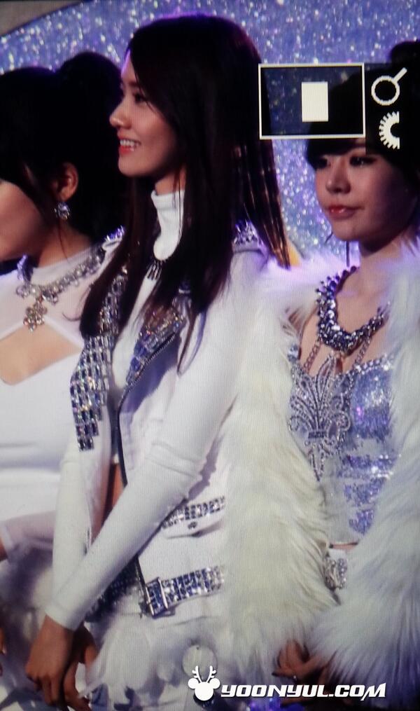 [PIC][23-01-2014]SNSD tham dự "23rd Seoul Music Awards" vào tối nay - Page 2 Beq6jwbCAAA_usN