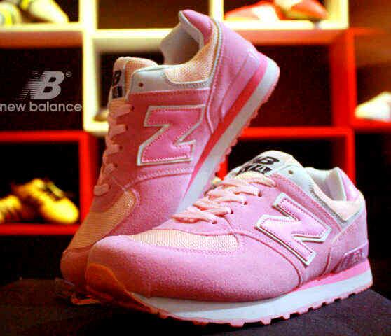 MS_MWStore's tweet photo. NB 574 WOMEN GREAD ORI READY SIZE 37-40 IDR 300K  
PIN : 282CF01B 
WA : 082110980926 http://t.co/PR62qQ667u