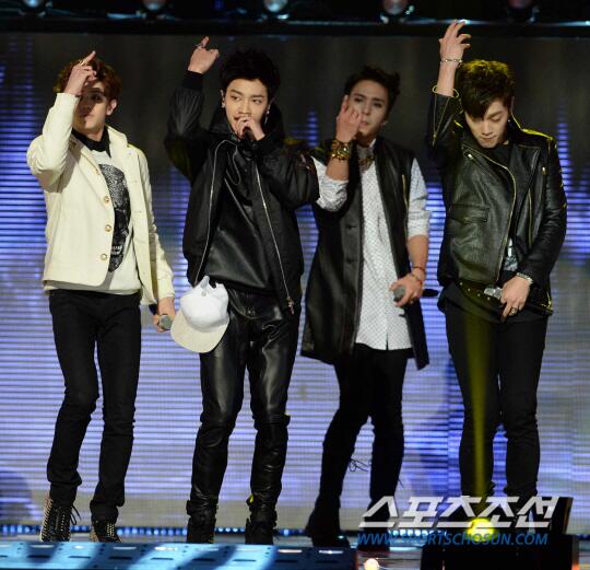 BeqlmpDCMAAUIcw.jpg:large