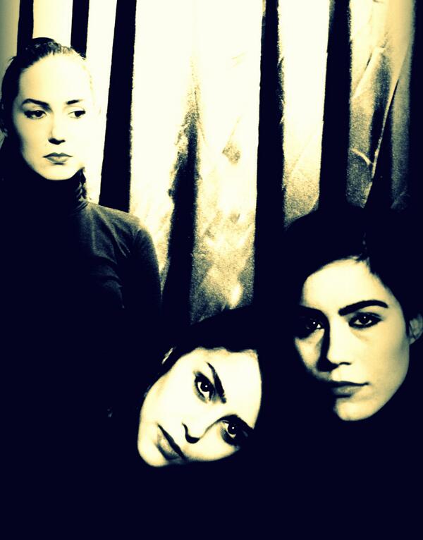 'ÇOK YAKIN' 29 OCAK ÇARŞAMBA 20.30 DA <a href="/bosahne/">BO SAHNE</a> DE! <a href="/nlydr/">Nilay Duru</a> <a href="/handehizlan/">hande</a> <a href="/Sahnedekiler/">SAHNEDEKİLER</a> @NeNeredee <a href="/belmapanco/">Belma Panco</a>