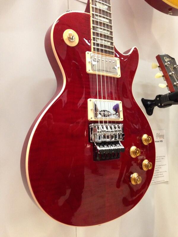 gibsonguitar's tweet photo. Alex Lifeson Les Paul Axcess (with Floyd Rose) #badassmachine #NAMM2014 #GibsonRocksNAMM @CustomGibson http://t.co/FQg0oRKwsV