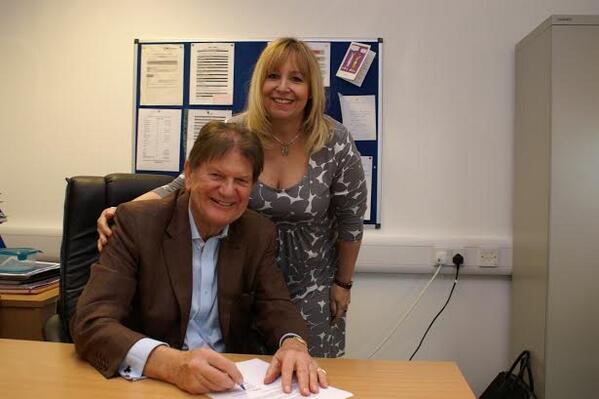 SparkNetComm's tweet image. RT @radiotoday: Reading 107 confirms to RadioToday that JACK fm will launch in Berkshire radiotoday.co/1ffrnfu