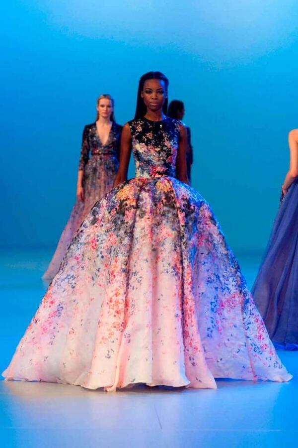 ELLEmagazine's tweet image. The best looks from Spring couture: on.elle.com/1l1kmWx