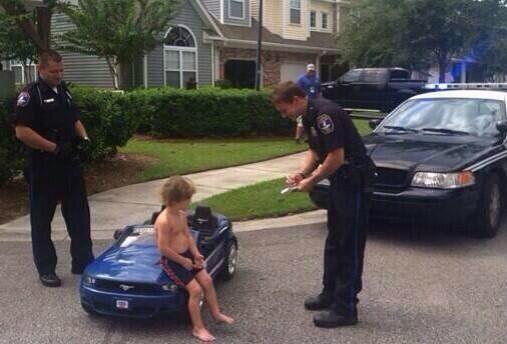 JoeEde's tweet photo. Justin Bieber arrested!! Exclusive photo!! #JustinBieber #bieberDUI RT http://t.co/dyXBwC4fgp