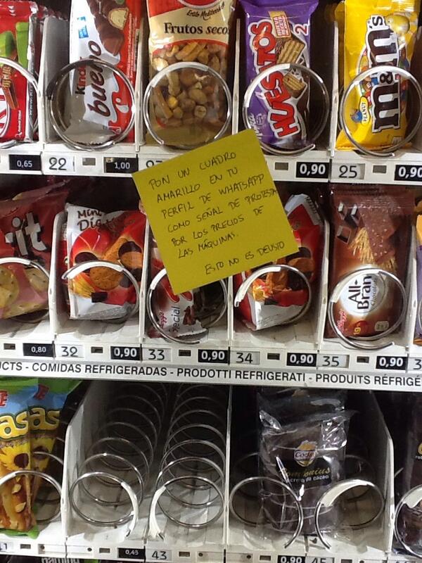 EnekoMontero's tweet photo. Bajad los precios de las máquinas jeje #ETSIB http://t.co/17XnolGZ49