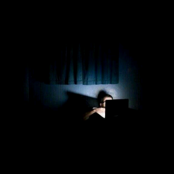 ellnezto's tweet photo. me at 9pm: "I'm gonna sleep early tonight"

me at 2am: http://t.co/5z9YJ7GYy6