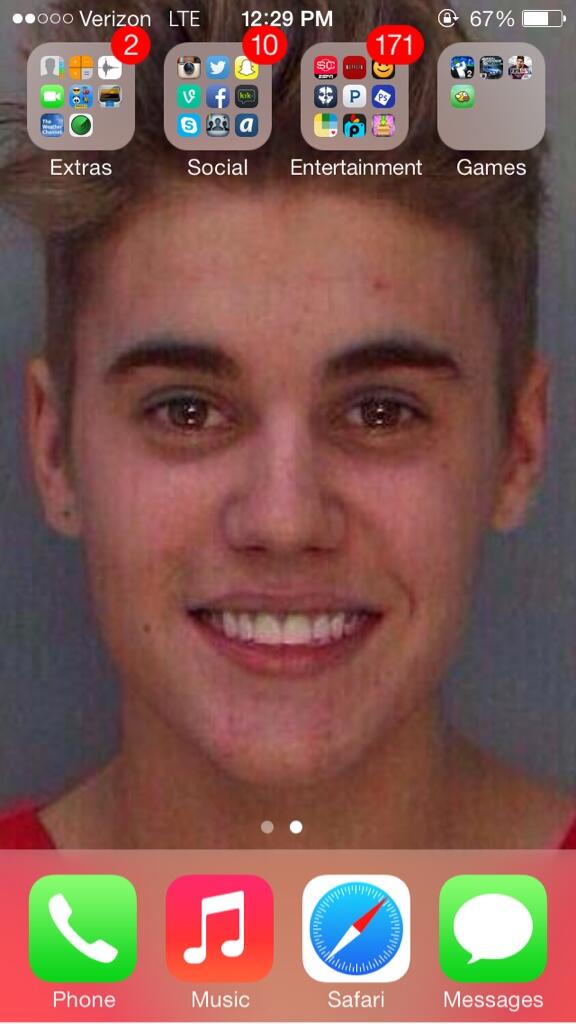 GreaseManAnt's tweet image. My new background.😂😂👌 so fucking awesome😂 #FreeJB