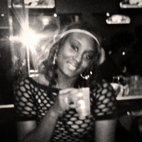 JS_samantha3's tweet photo. #tbt ⭐⭐⭐⭐⭐ http://t.co/9LQFbNxMUS