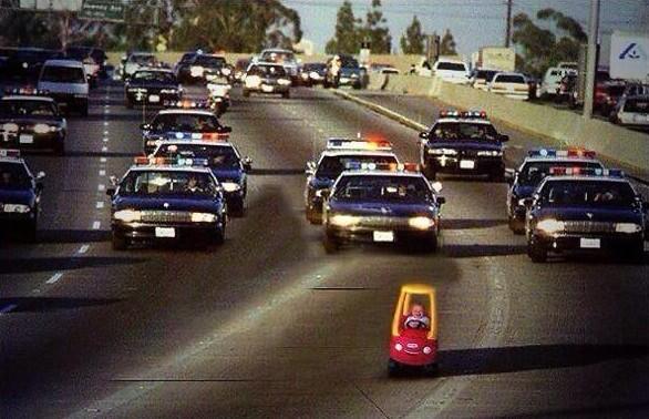 ufoivo's tweet photo. Zo zag de politie achtervolging van Justin Bieber eruit. http://t.co/ecFrNNQgXa