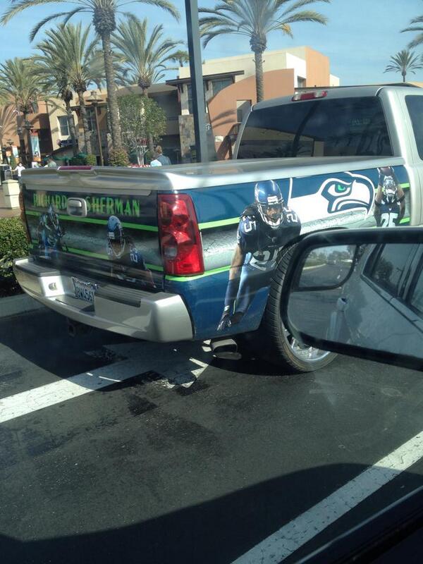 michellendicott's tweet image. Cool truck here is Long Beach:)  Go Hawks!!!!
#RichardSherman #seahawks #seattleseahawks #kevinsherman