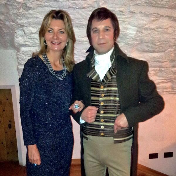 robertburnslive's tweet photo. Guid tae meet Jo Caulfield at the Historic Scotland Burns Supper! @welovehistory @Jo_Caulfield http://t.co/Ngb0jAw6w3