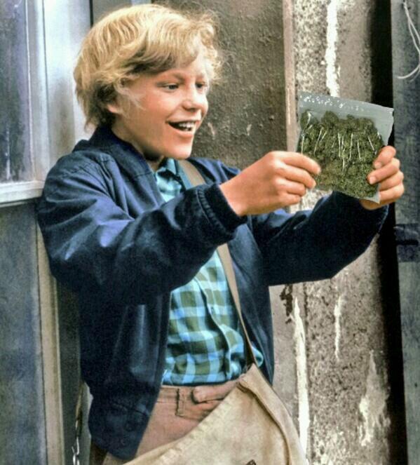 DoucheWayne's tweet photo. The Golden Ticket http://t.co/6G9mfuxNSX