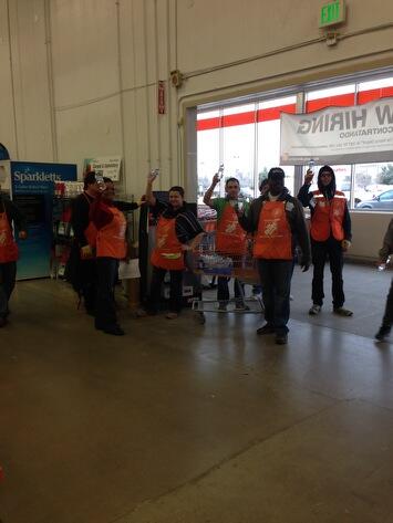 0531Asm's tweet photo. Great idea from GM. Kick off power hour with free bottle water for our first 25 customers. Back to basics, Love this! http://t.co/8s7EbbaCsg