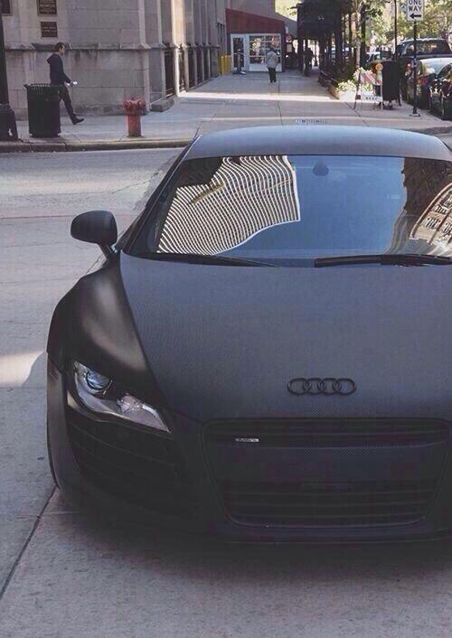 Matte black Audi R8 ❤️