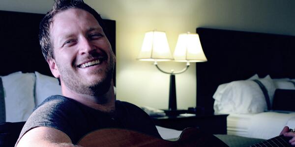 CBS's tweet photo. #SurfaceGRAMMYGig winner @BarrettBaber performs 2nite in LA! Find out when u can watch it here http://t.co/EHBNH96HYL http://t.co/WCCi8fWRYs