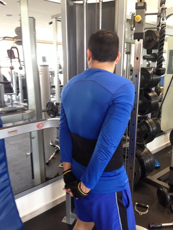 BarajasEnigma's tweet photo. Aquí les comparto esta foto, hoy terminando de hacer espalda en el gym plebada al cien saludos http://t.co/zVMFmHAafY
