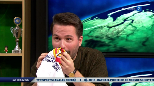 MagnusPMN's tweet image. Etterspørselen av PMN trøyer med barteprint fra @HasseHope føyk i taket etter dette klippet! #2fcf #rmno