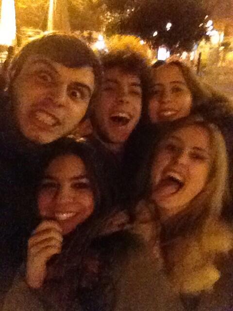 patisantos3's tweet photo. Gran noche, fin de examenes http://t.co/lMpthkbh7L