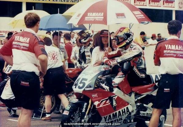 <a href="/texastornado5/">Colin Edwards</a> do you remember this picture, 1995 in Sentul circuit Indonesia :) RT if you like it, thank you