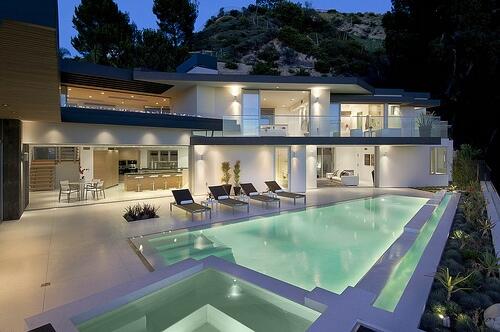 futurecrib's tweet image. Let's swim.