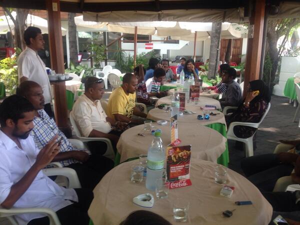tckokko's tweet photo. @ShareefLhiyanu #lastcampaign meeting http://t.co/5XO2unnRib
