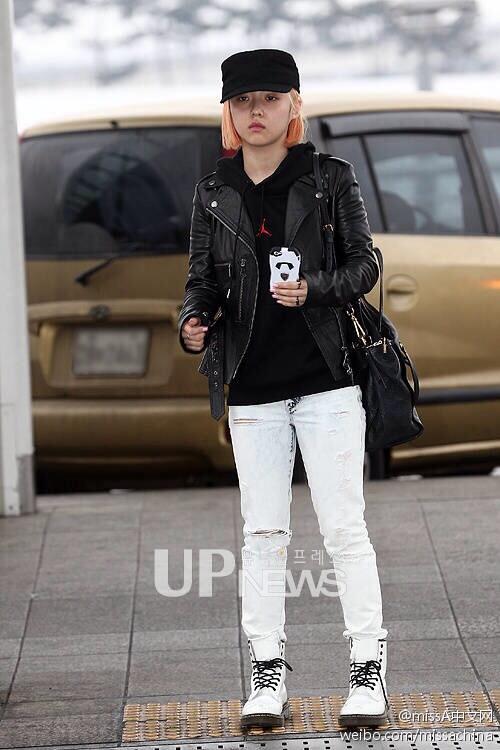 Beu4eapCcAAjnuL.jpg:large