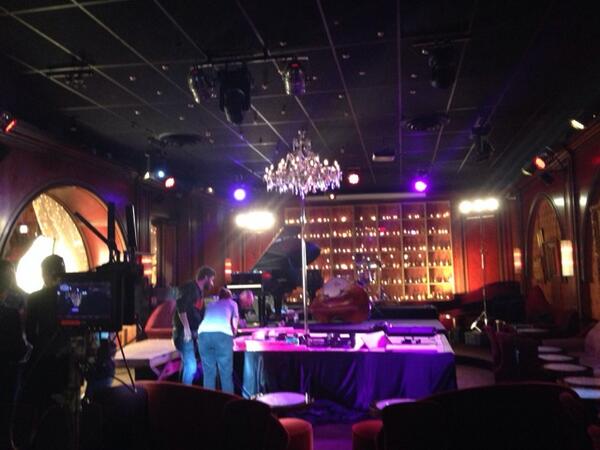 MarcHernandez_'s tweet image. Une journée au #SecretSquare. #VendrediInattendu 😇 (poke @corneillemusic @vincentniclo @RochVoisineRVI ) #OnTourne