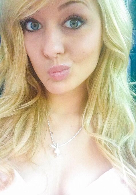 Hmmmm what am I getting into tonight ??

#Selfie #Unique #Goofball http://t.co/uOl65neG0I