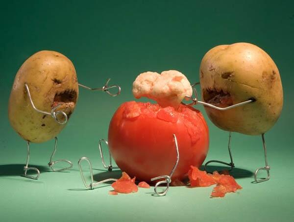 Wikipapas's tweet photo. Papas zombis. Tengan cuidado si pelan patatas más allá de la medianoche, ¡uuuhh...! http://t.co/vgrlMpqXdp