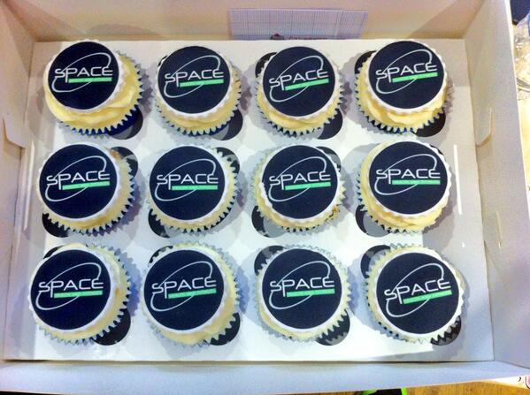 SpaceGym_Bath's tweet image. Look what @cakeawaycupcake brought for breakfast this morning @NOWBath