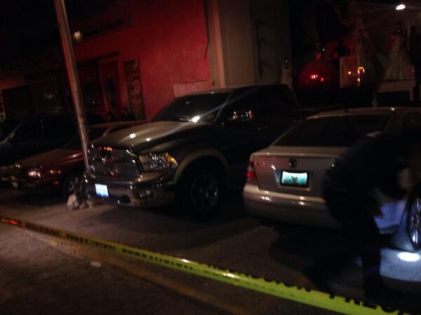 aztecapuebla's tweet image. Llegan elementos del ejercito y policía ministerial al bar la patrona.   Vía @amoran_mor