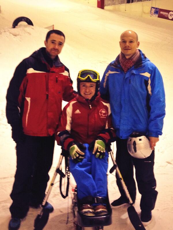 AndyFraserSport's tweet photo. Mixed results from my first sit-ski experience. 2 runs, 1 crash. Big adrenaline rush @seanrose2010  @LaurieHanna http://t.co/SKZY3Mccft