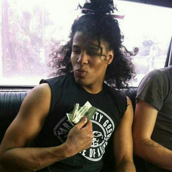 SKYSHURR's tweet photo. Swarrg http://t.co/ttuB8R08Qk