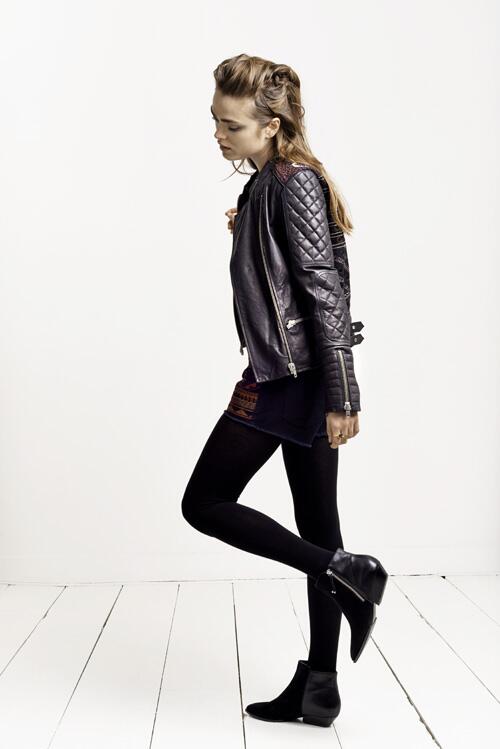 Tarzı, duruşu ve rahatlığıyla Maison Scotch kadını!!