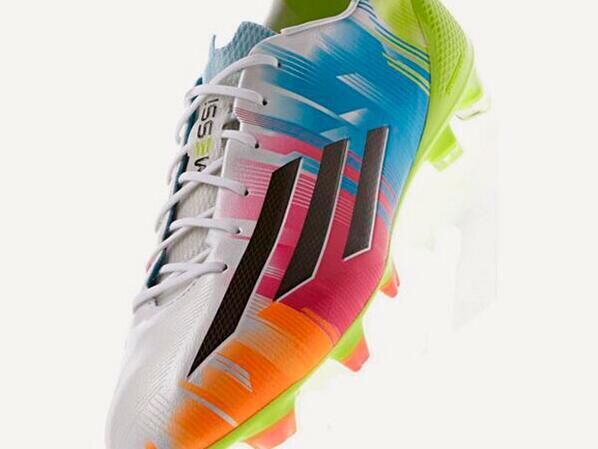 \ Monreal, Thomas على تويتر: "“@Futbool_Fotos: zapatos Lionel Messi para 2014 http://t.co/6kzqECqQtE” 😍😍😍😍😍😍"