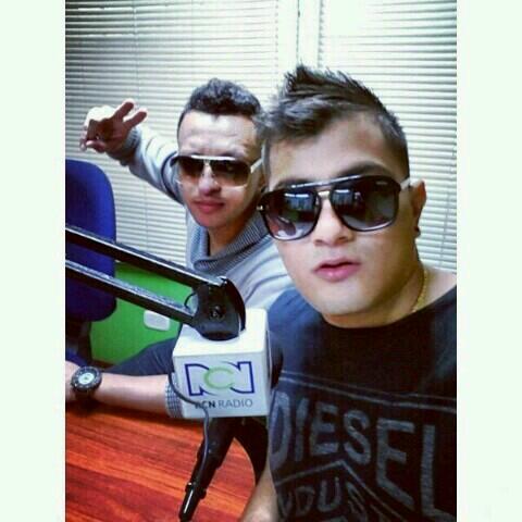 FcElPuntoQuilla's tweet image. Aaahh miren a nuestros chicos! Ellos son un amor por eso los queremos demasiadooooo&amp;lt;3 #CLBD #Bhags &amp;amp; El punto.