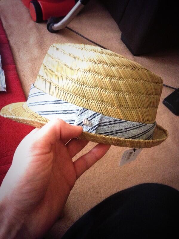 jakeysands's tweet photo. Finally got my trilby hat ⛳️ #StrawWars http://t.co/qqFp79PoIg