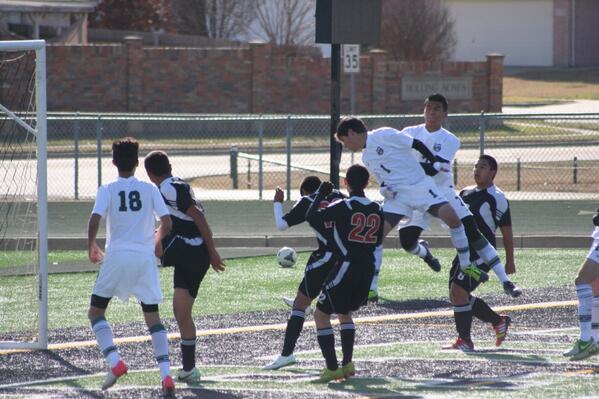 Jerryream's tweet photo. @KennedaleSoccer Goooaalll!!!! Gustavo http://t.co/dkLXj03tg5