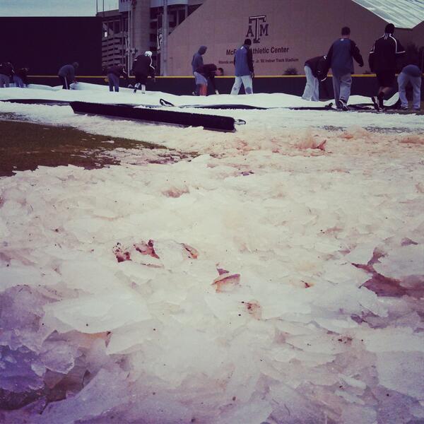 BlueBellPark (@thescoop_ofbbp) on Twitter photo Get ready for a slew of snow tweets.  Here is the leadoff pic. #tamu #gigem Get ready for a slew of snow tweets.  Here is the leadoff pic. #tamu #gigem