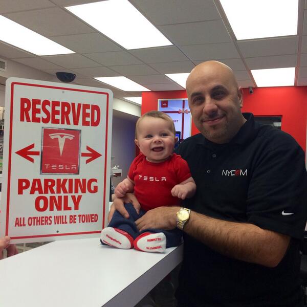 johnnydop77's tweet photo. Gino cant wait to ride in Uncle Jerry's (@JerryNycom) #Tesla Model S. Thanks @TeslaMotors @elonmusk http://t.co/AR2PXx2KkP